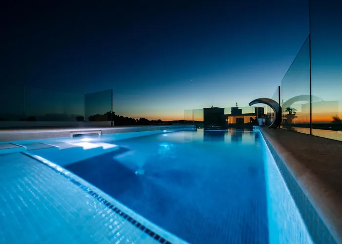 Crystal Holiday Residence II